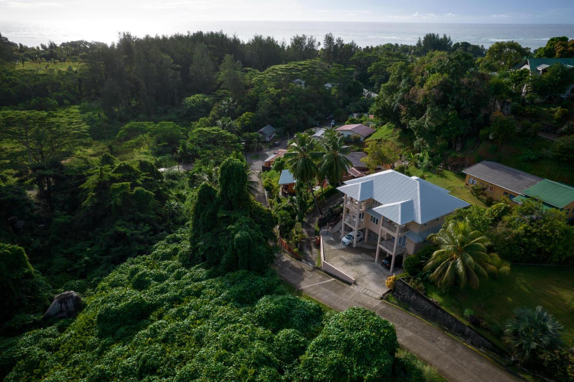 Jaidss Holiday Apartments 1 Anse aux Pins Exterior photo